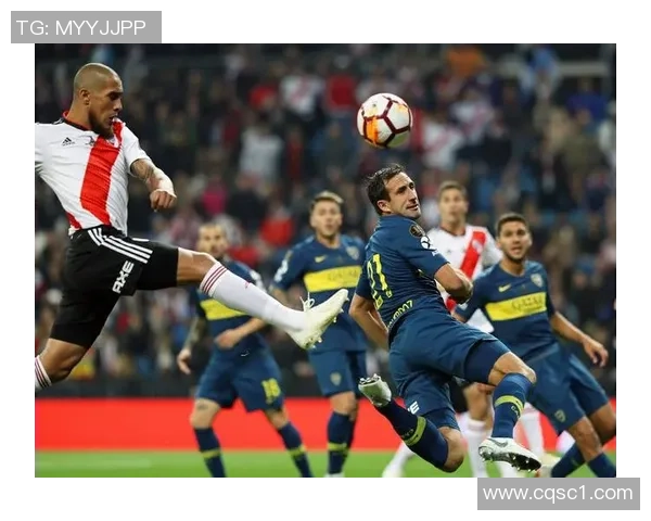 足球球星高难度操作展示震撼瞬间全面解析技巧与精彩瞬间